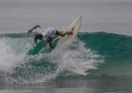 Best surf lessons ahangama